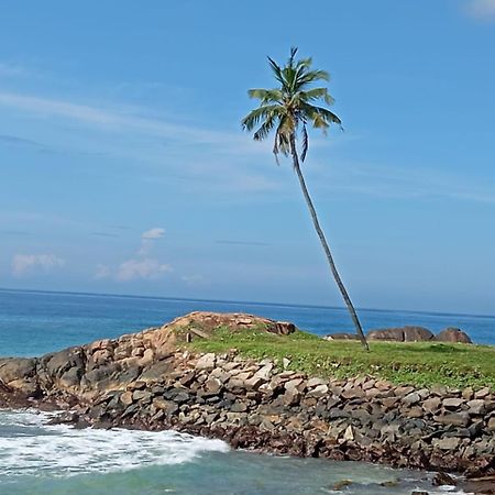 Sunset Beach Villa Galle Buitenkant foto